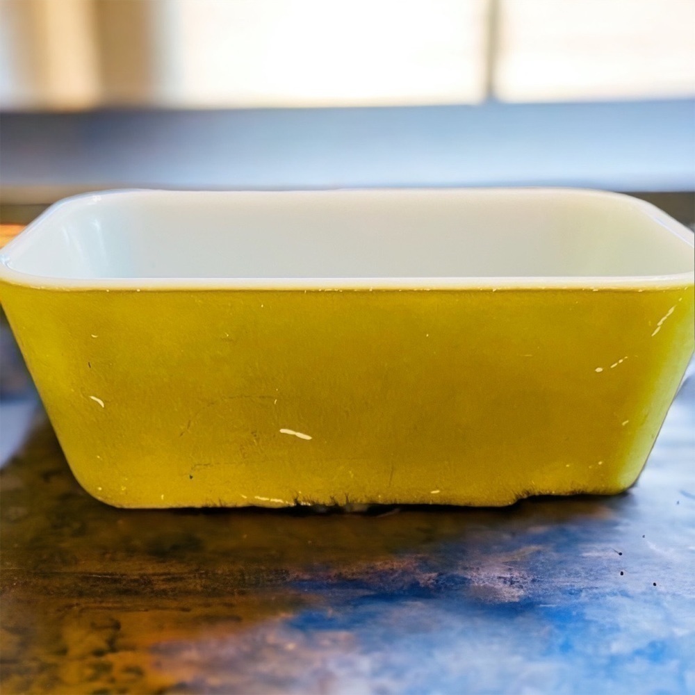 VINTAGE Pyrex 2 Piece Set Red & Green - Picture 4 of 8